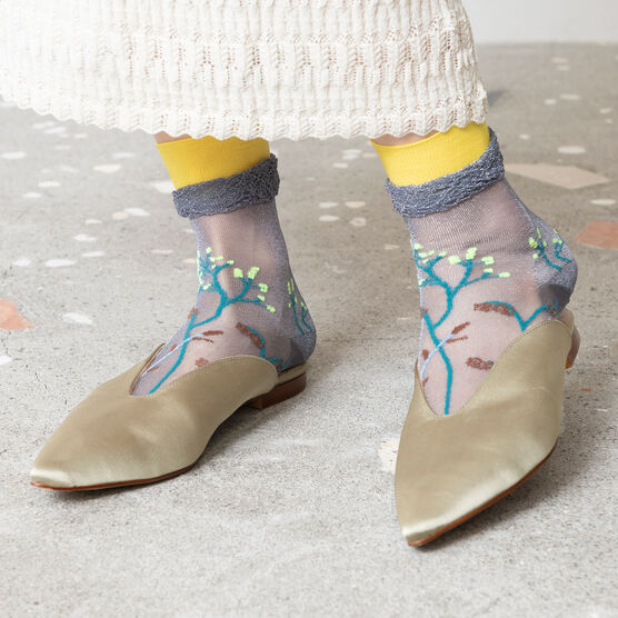 Embroidered flower semi-sheer grey socks